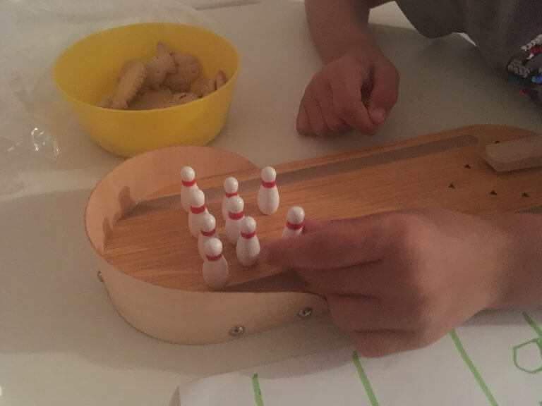 משחק באולינג אצבעות